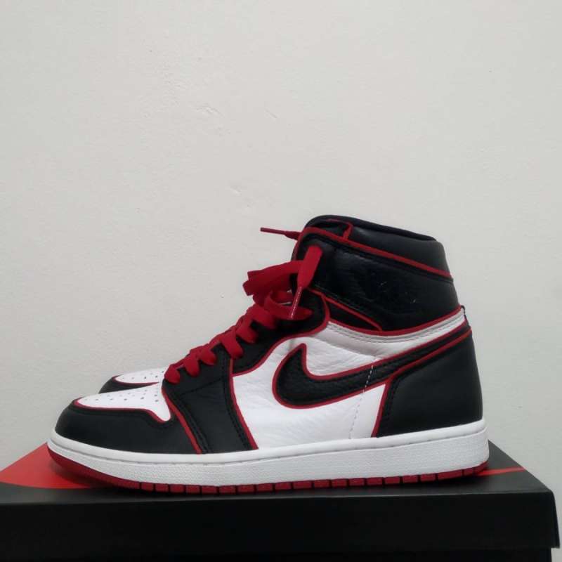 harga air jordan 1 bloodline