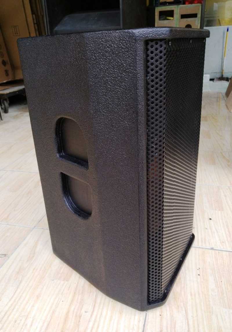 Box speaker monitor clearance