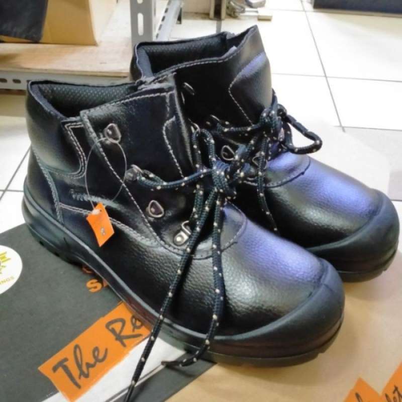 Kings safety shoes outlet shop