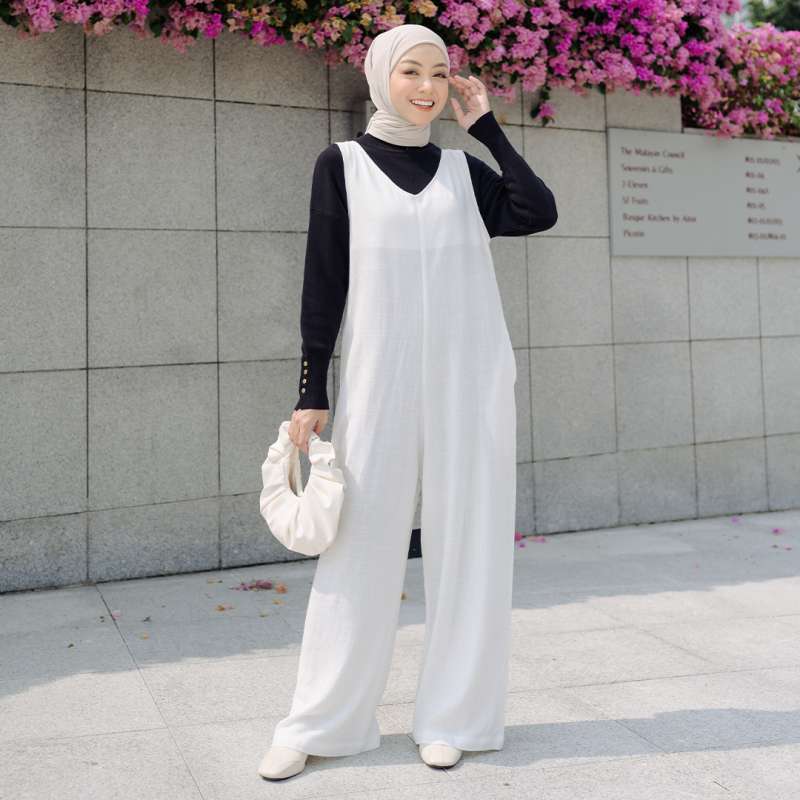 Promo Lozy Hijab Jonna Jumpsuit Broken White Diskon 5 di Seller