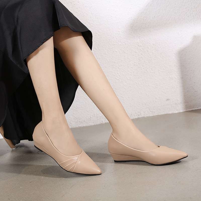 Wedges perempuan sales