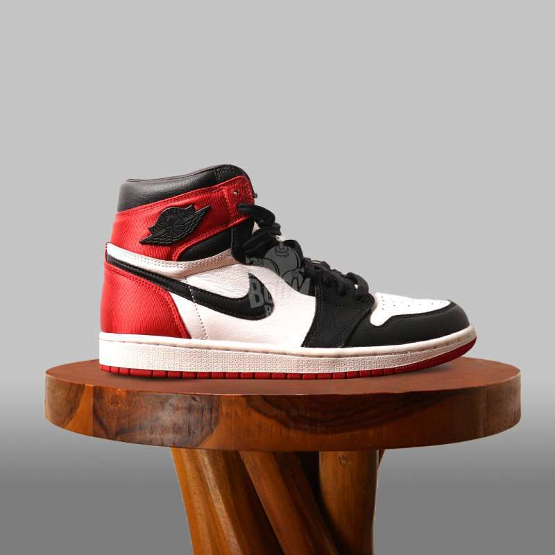 Air jordan store black toe 2019