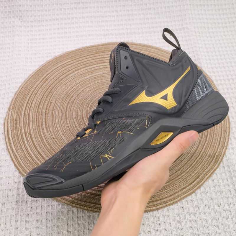Jual Sepatu Voli Mizuno Momentum Mid Super Premium Terbaru di