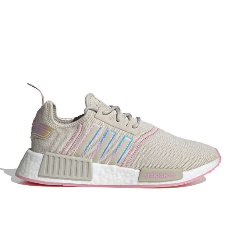 Adidas nmd terbaru store