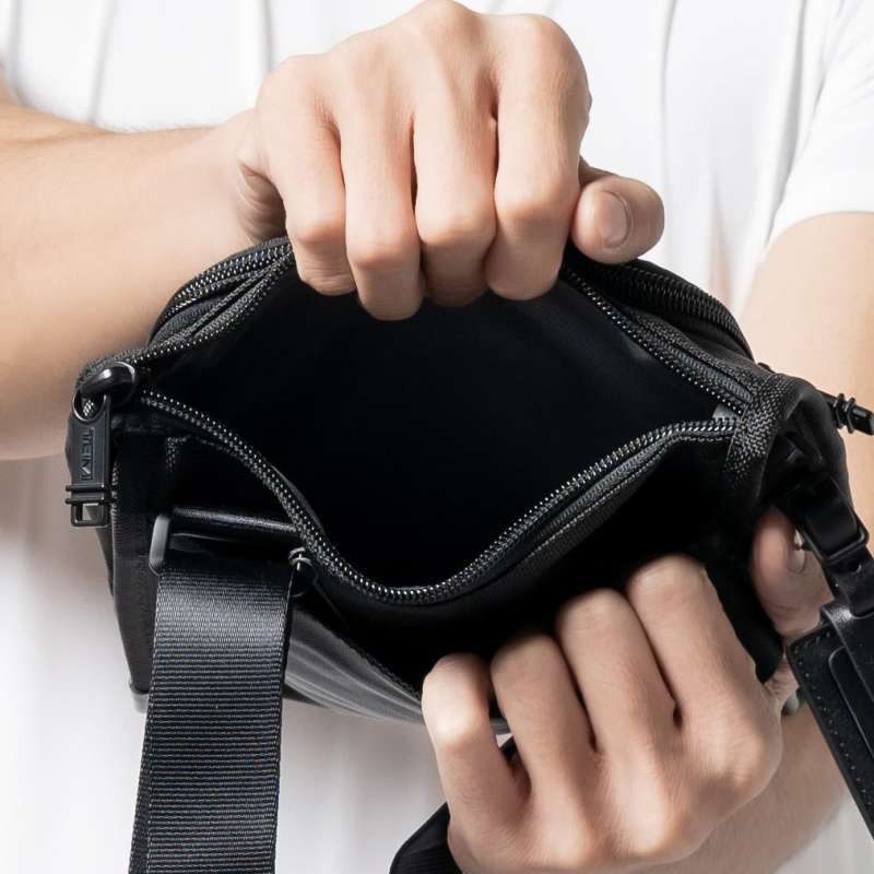 Tumi alpha hotsell 2 messenger bag