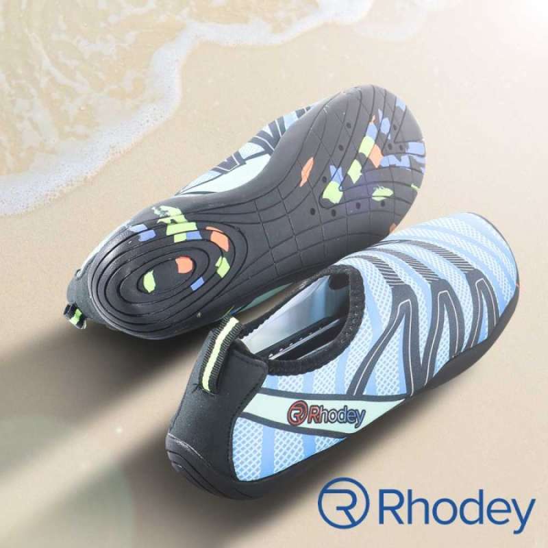 Swimming shoes shop sm