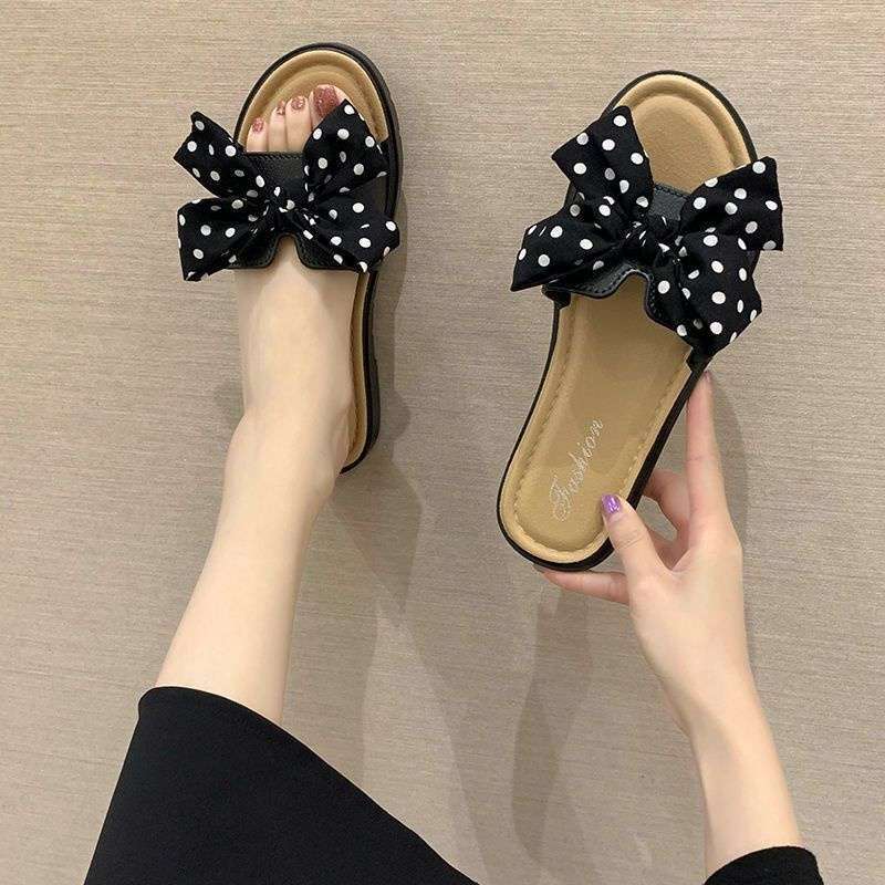 Sandal polkadot top