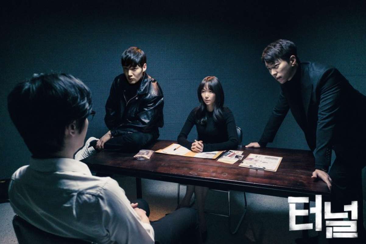 Tunnel korean drama eng hot sale sub