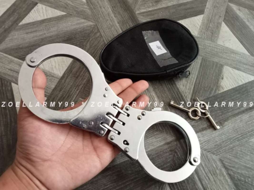 Jual Borgol Tangan Polisi made in usa  Polri Borgol Kepiting Best Seller  di Seller Graha Premier - Cengkareng Timur, Kota Jakarta Barat | Blibli