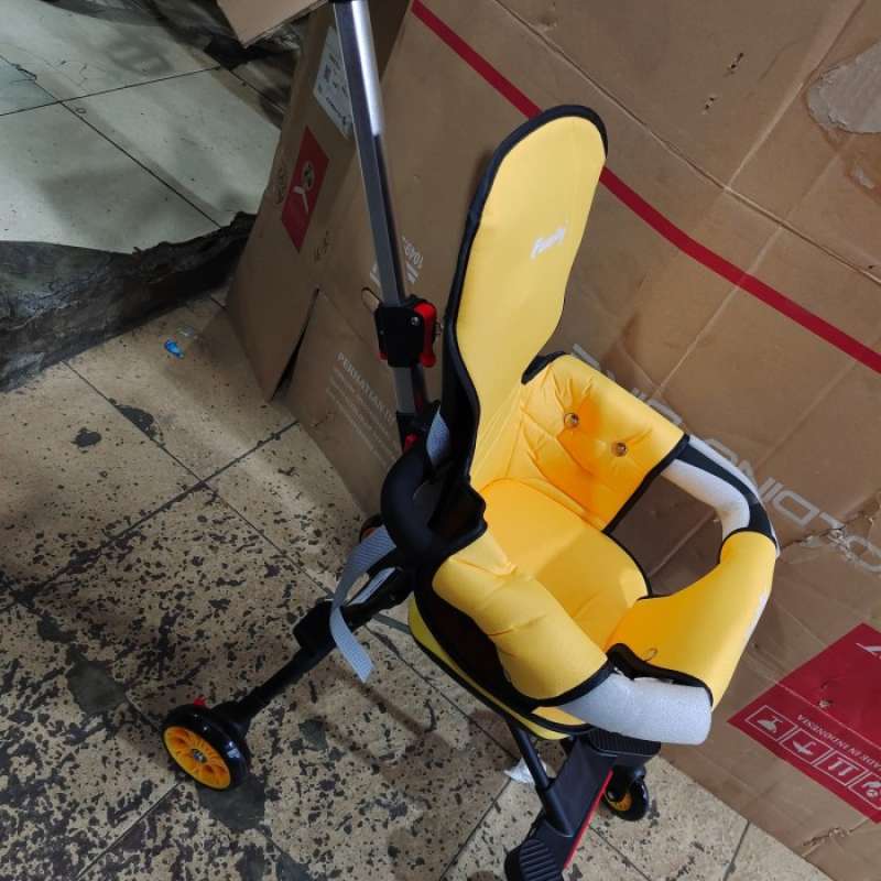 stroller baby atau kereta dorong baby merk family tipe traveller lipat Kuning