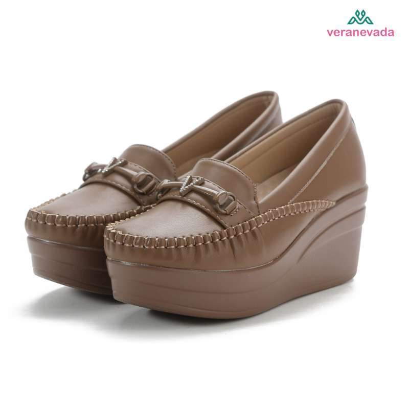 Sepatu wedges sales