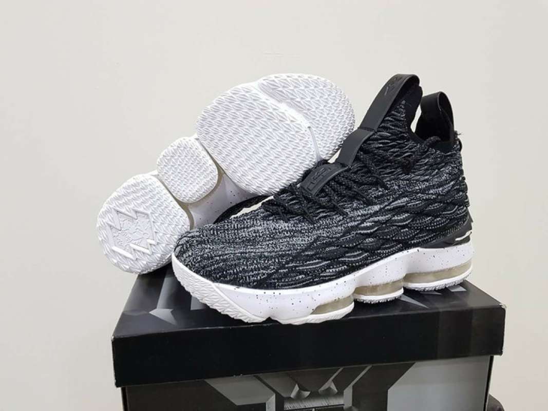 Jual lebron 15 new heights volcano di Seller MasTEGUH Tugu