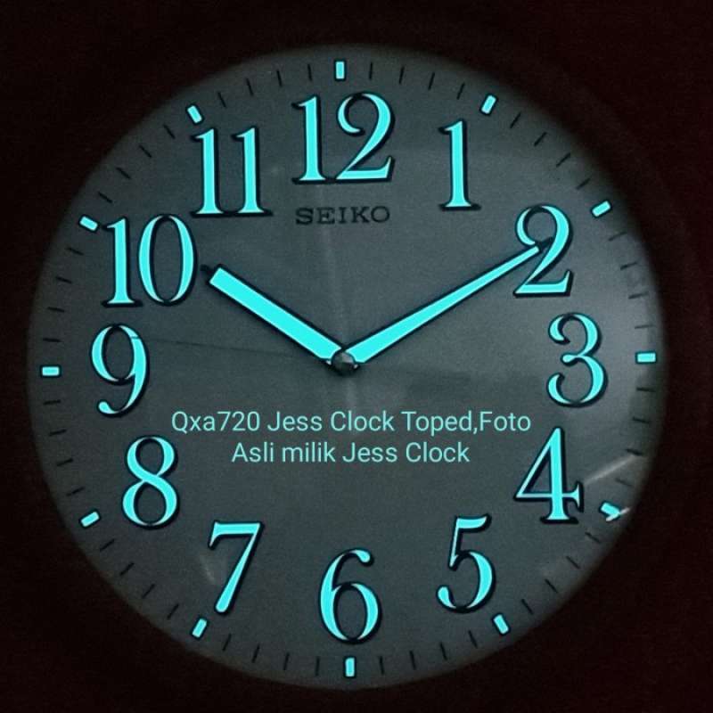 Jam dinding seiko online glow in the dark