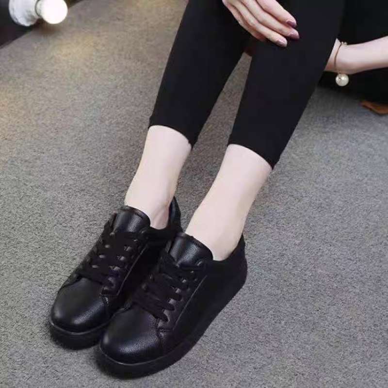Sepatu sneakers discount full black