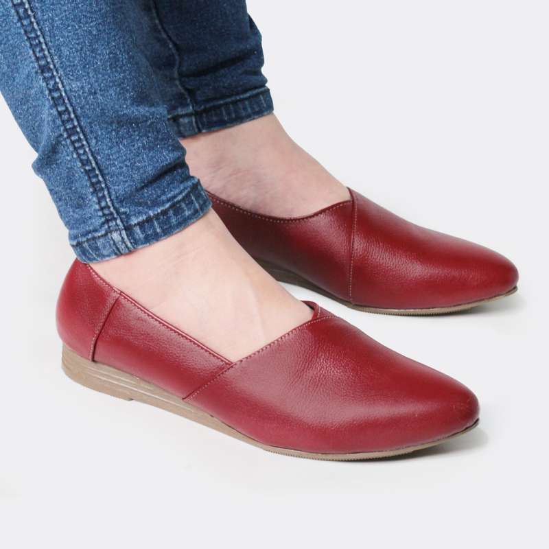 Flat shoes maroon clearance