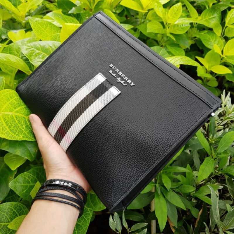 Clutch bag pria best sale branded