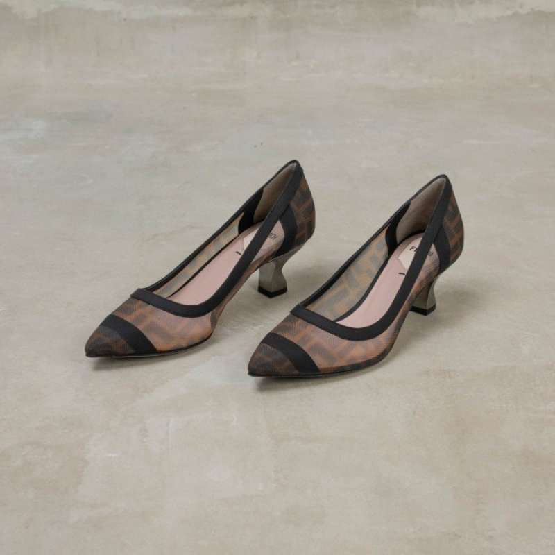 Sepatu sales sandal fendi