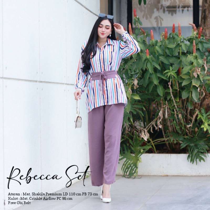 Gozal trannies porno videolarda onanizm qiladi