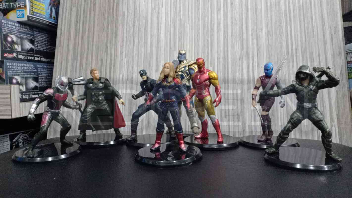 Harga action figure best sale avengers