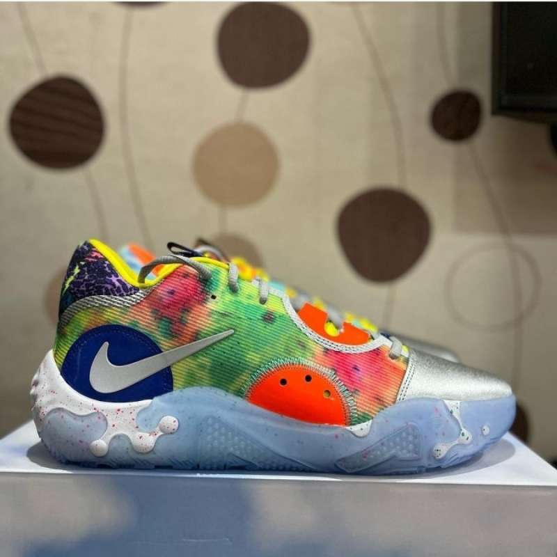 Custom sepatu basket hotsell
