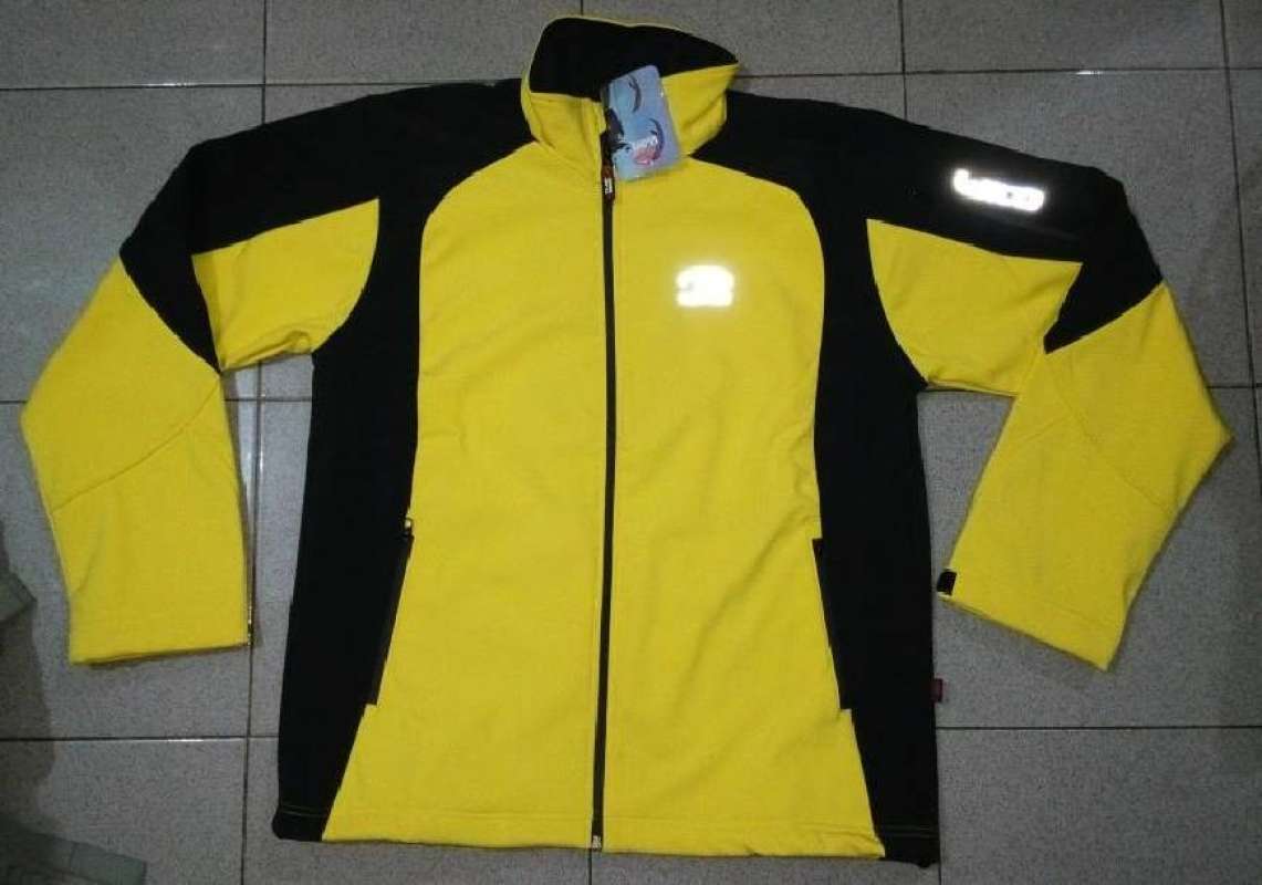 Sweater yellow claw on sale