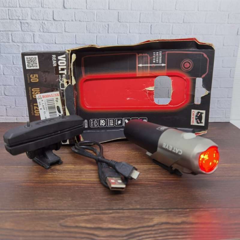Cateye volt 50 rear light top