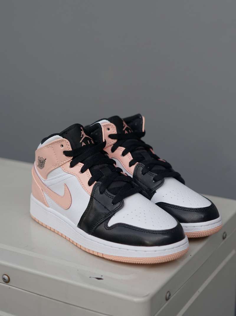 Jual Air Jordan 1 Mid Crimson Tint Di Seller Boomboom.id Sneakers Store Jl. Kh. Ahmad Dahlan Kby. No.30 Rt.3 rw.3 Kramat Pela Kec. Kby. Baru Kota Jakarta Selatan Daerah Khusus Ibukota Jakarta