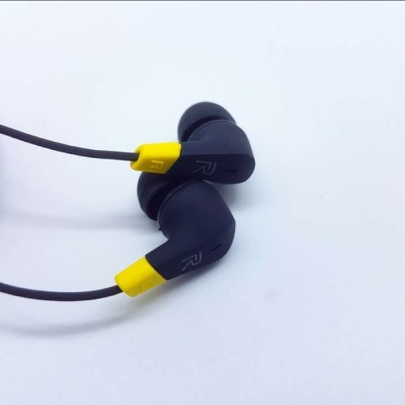 Realme clearance r40 earphones