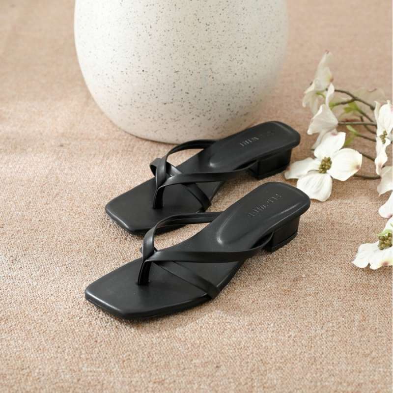 Sandal red wine top