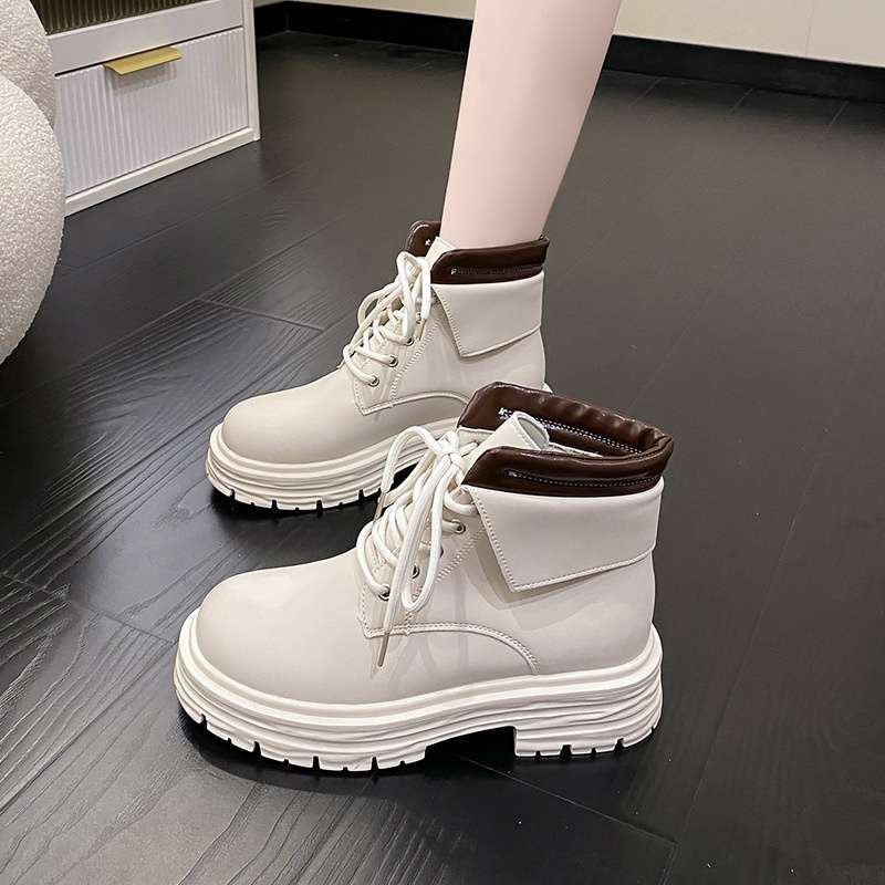Sepatu hotsell sneakers wedges