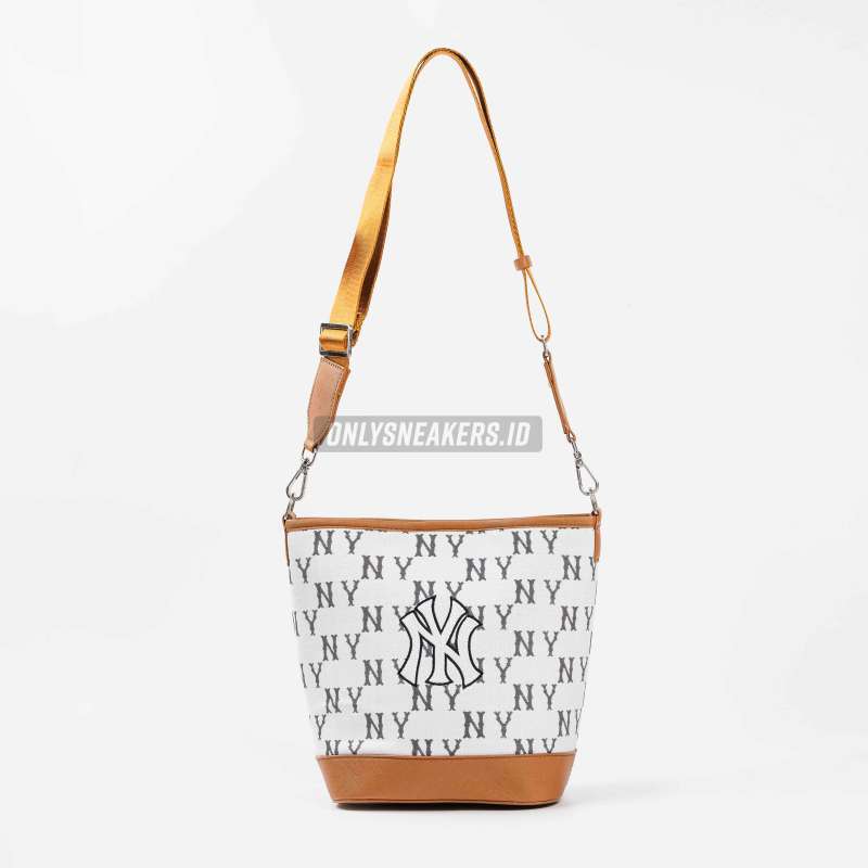 トートバッグ [ MLB ] CLASSIC MONOGRAM JAQUARD NEW BUCKET BAG Jacquard Monogram New York Yankees Bucket Bag