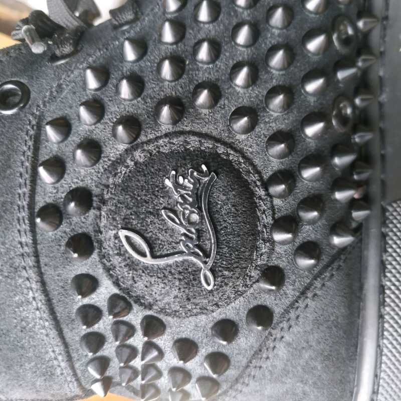 sepatu christian louboutin original