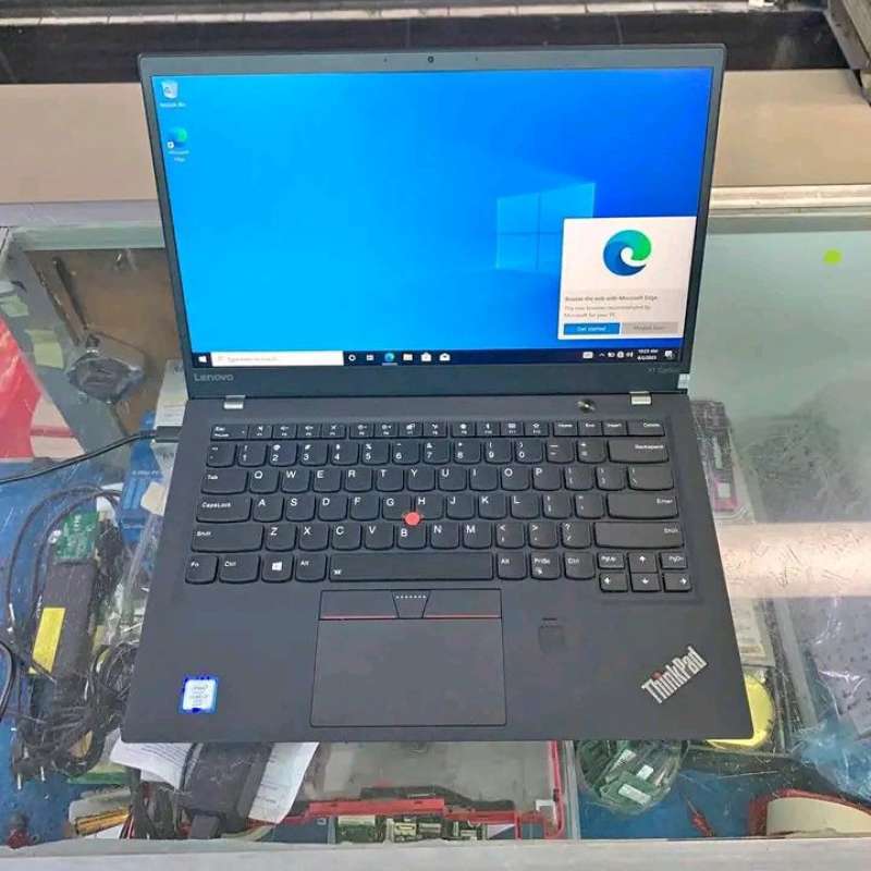 LENOVO X1 CARBON I7 GEN 7TH RAM 8GB/SSD 256GB LAYAR 14 INCHI SLIM - Main Image