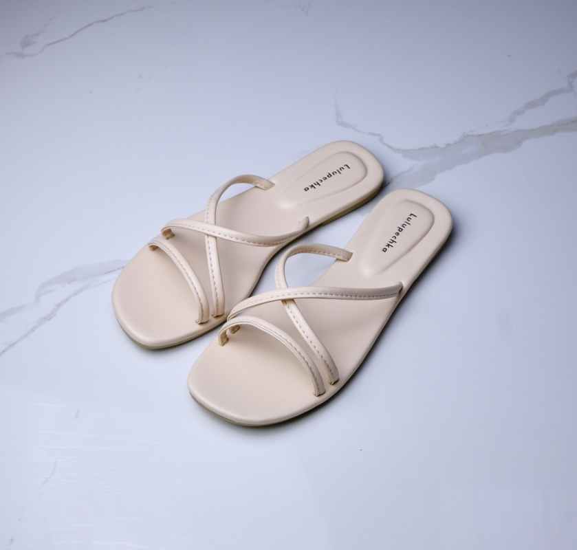Sandal tali flat store