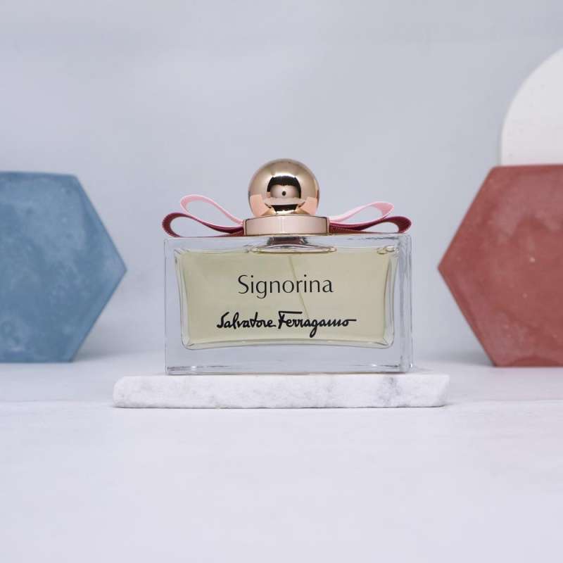 Harga parfum on sale salvatore ferragamo signorina