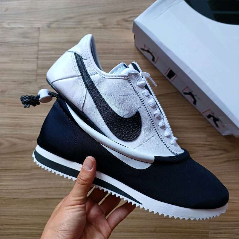 Nike online cortez hitam