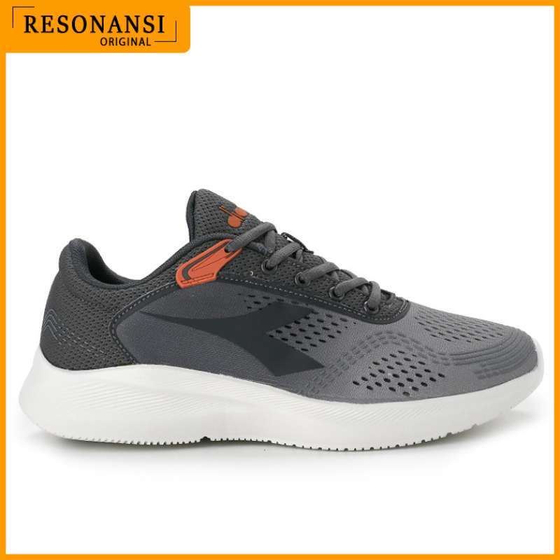 Sepatu discount merk diadora