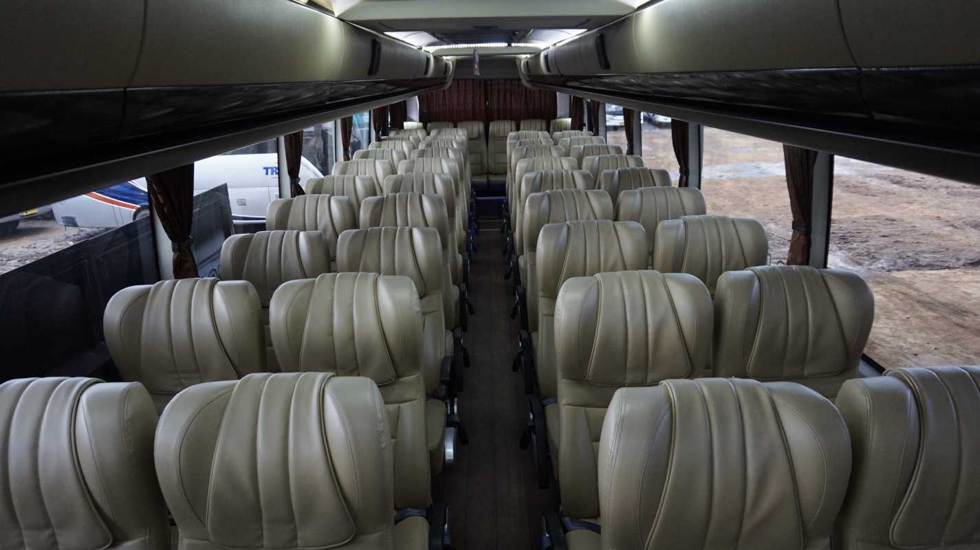 Pariwisata Padang Pariaman: Menggali Potensi Lewat Armada Bus yang Handal