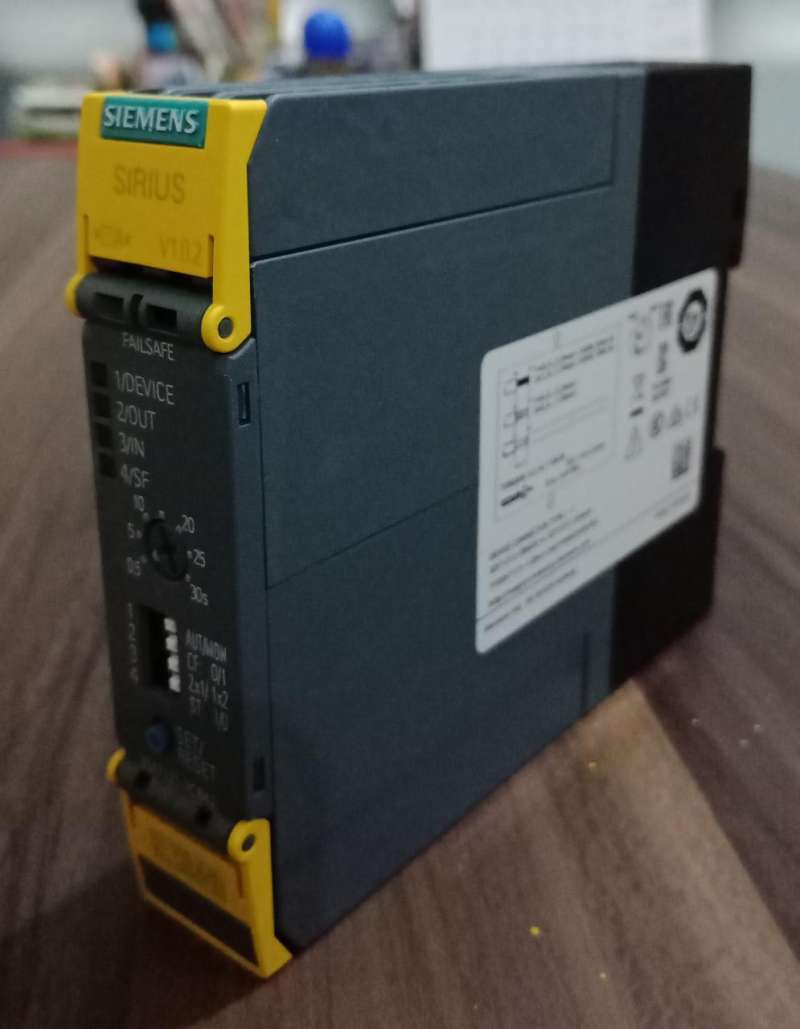 Jual SIRIUS safety relay SIEMENS 3SK1121-1CB42 di Seller Meica Shop