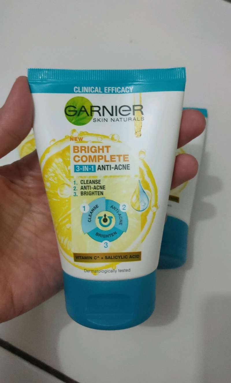 Jual (Garnier) Bright Complete 3 in 1 Anti Acne Facial Cleanser Isi 90