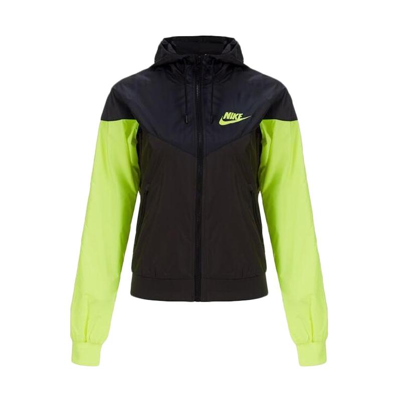   Nike Women Windrunner Jaket  Olahraga Wanita  545909 211 