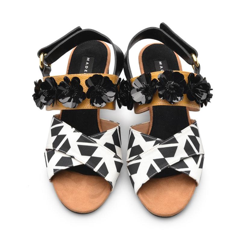 Mix & Match Bikin Kamu Tampil Stylish Di Festival Musik