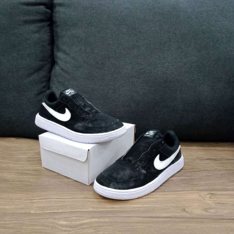 sepatu nike air force