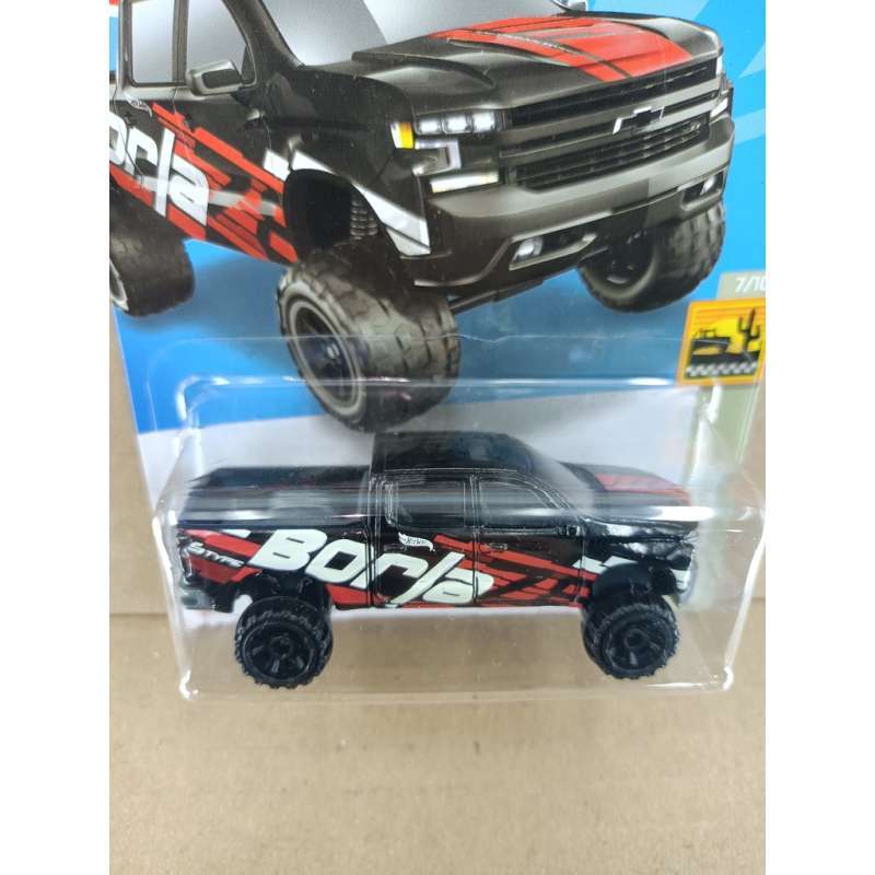 Chevy Silverado Trail Boss Diecast Hot Wheels '19 Chevy Silverado