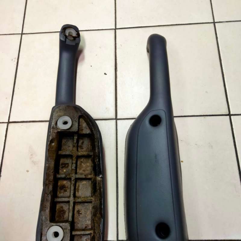 Jual arm rest set pegangan tangan original daihatsu feroza taft gt
