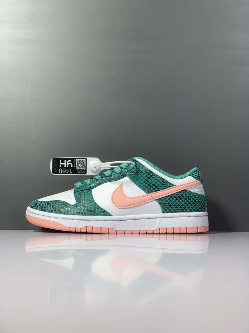 Jual Nike Dunk Low snakeskin white green snake / Turquoise Python di ...