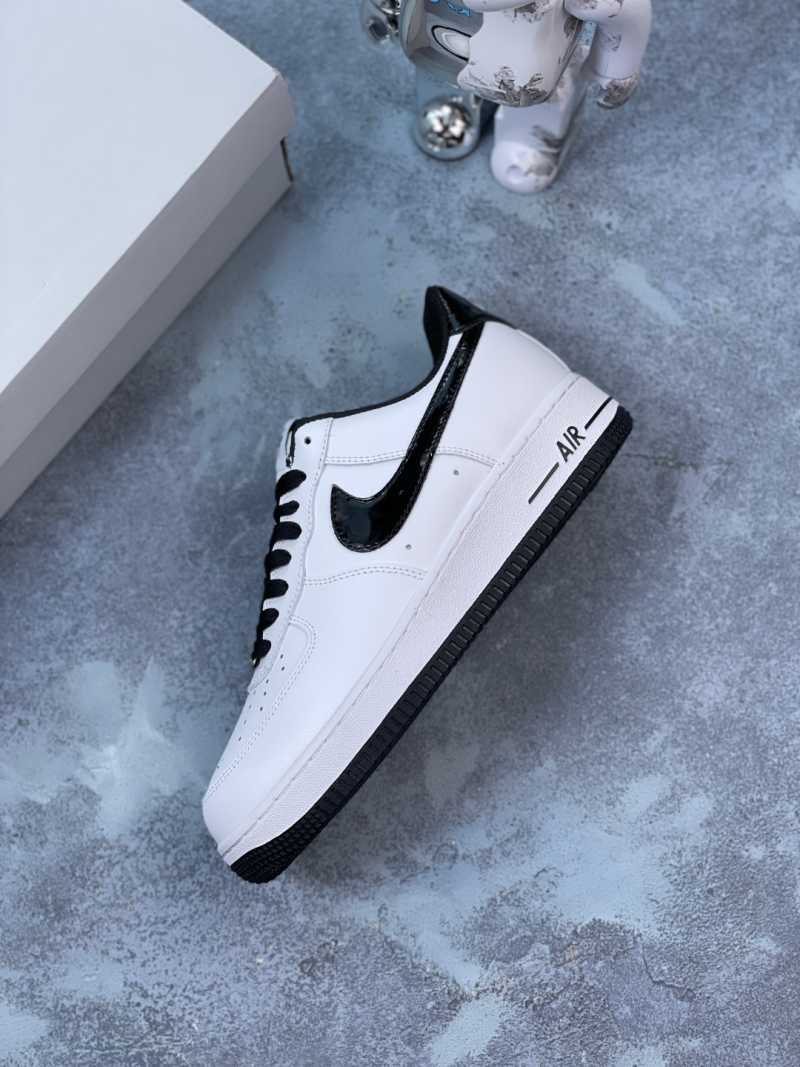 beli sepatu nike air force 1