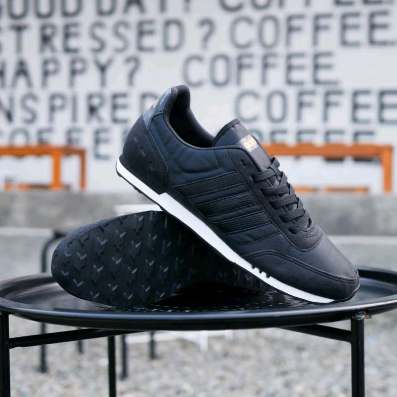 adidas neo city racer black