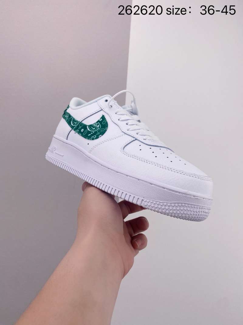 berat sepatu nike air force 1