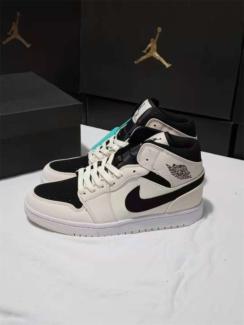 Jual Nike Air Jordan 1 Mid054 Men's And Women's Lowtop Hightop